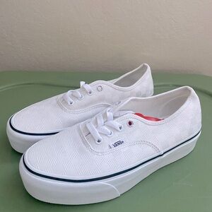 Van’s Women Platform Tonal White
